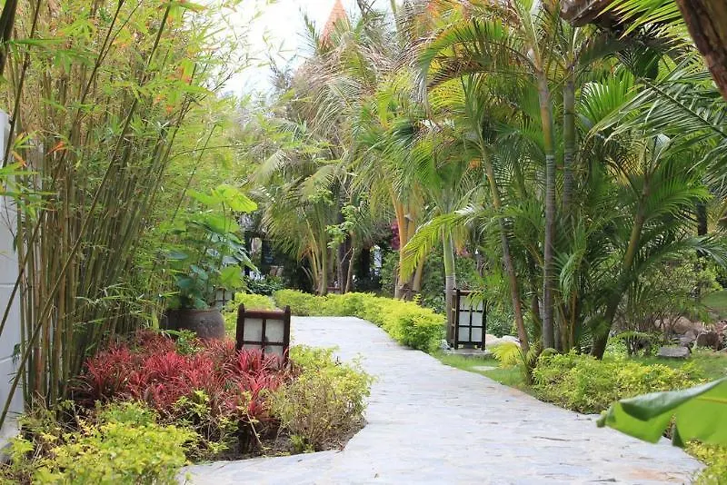 Silver Beach Resort Кега